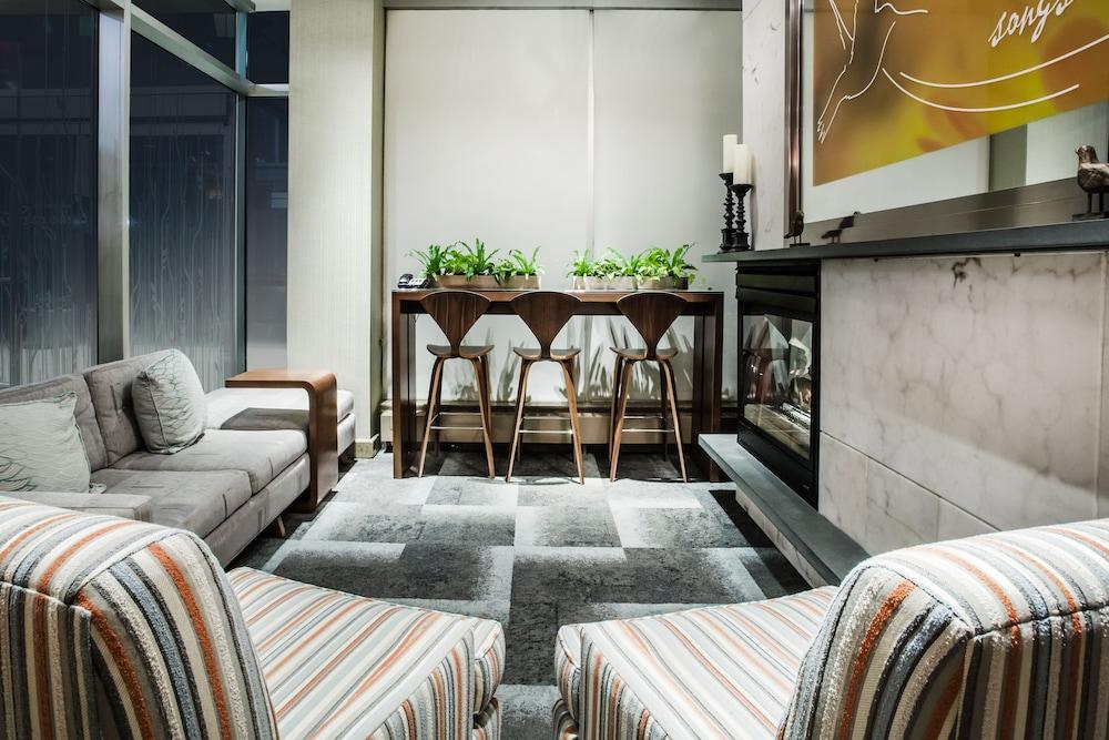 Hilton Garden Inn West 35Th Street New York City Exterior photo