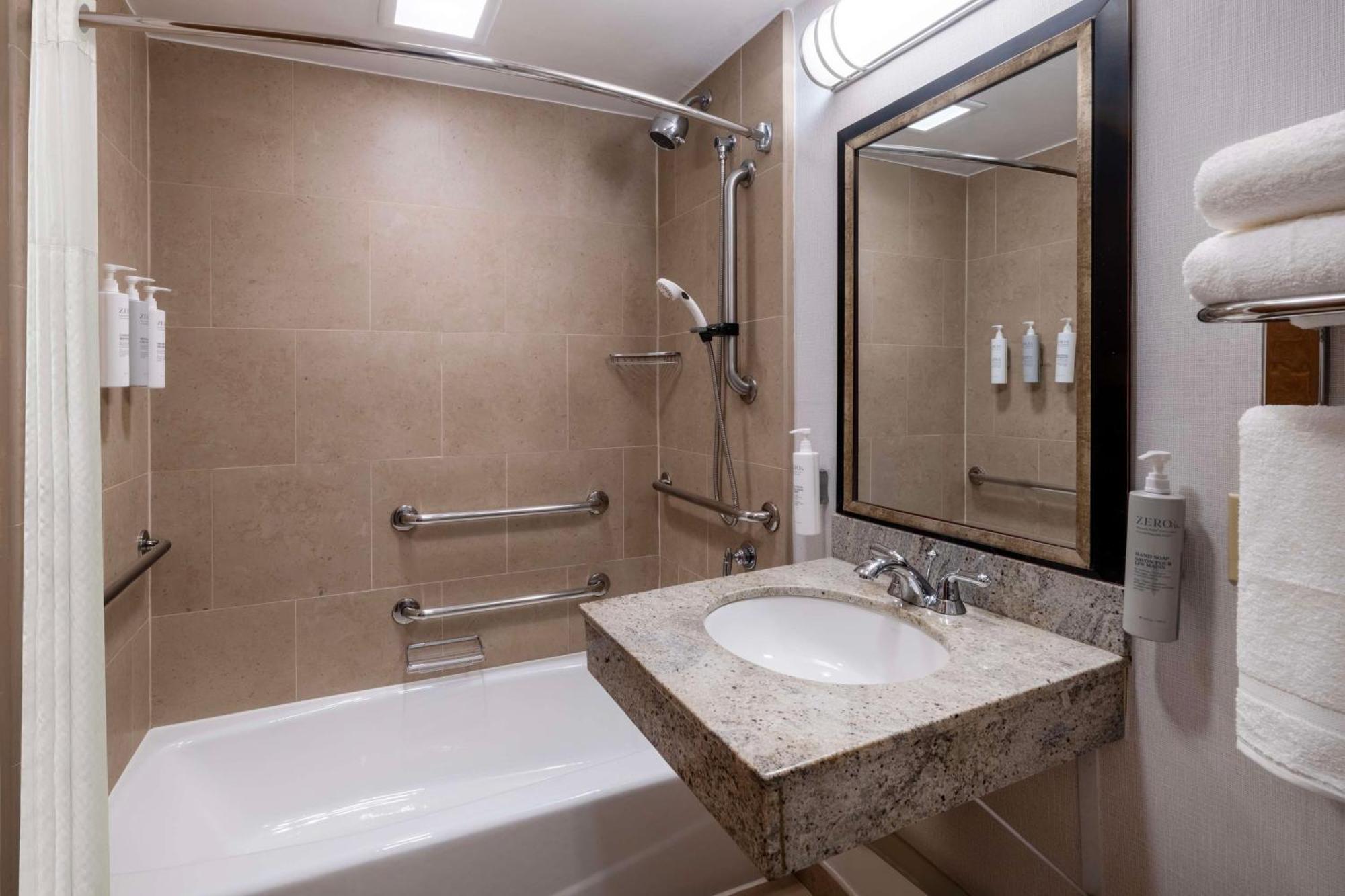 Hilton Garden Inn West 35Th Street New York City Exterior photo