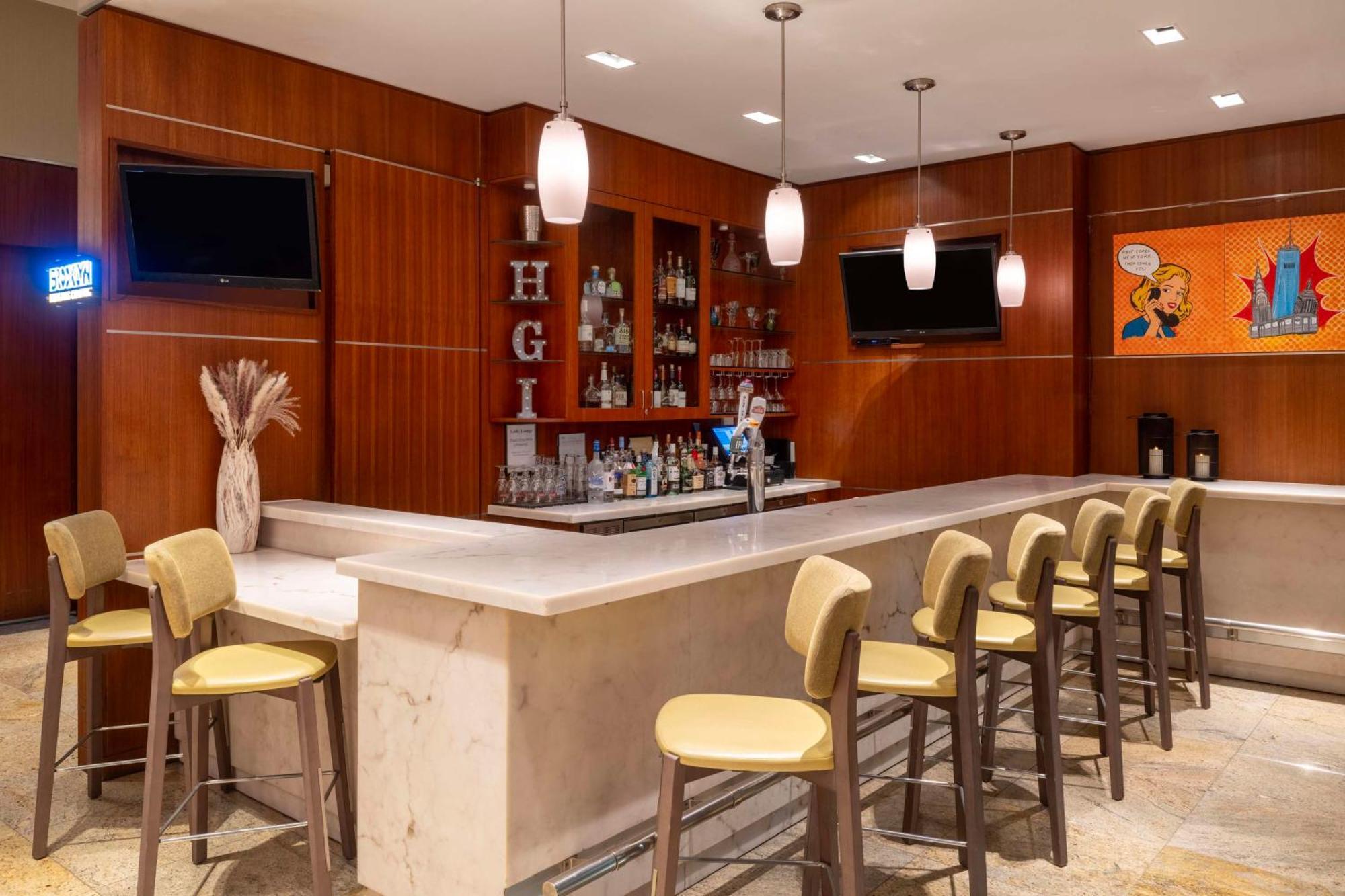 Hilton Garden Inn West 35Th Street New York City Exterior photo