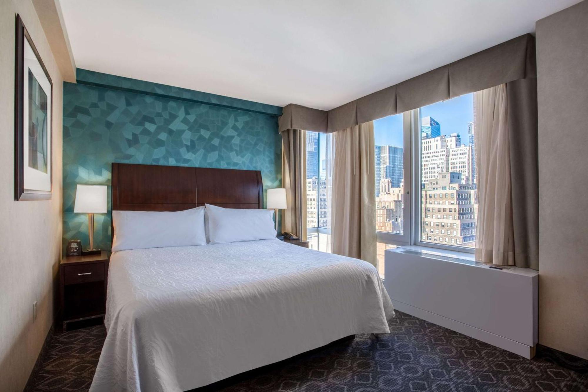 Hilton Garden Inn West 35Th Street New York City Exterior photo