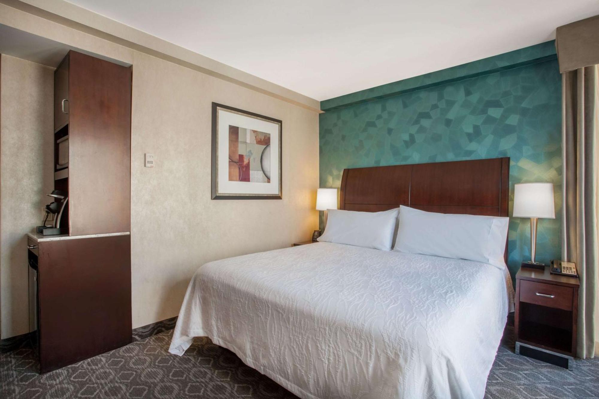 Hilton Garden Inn West 35Th Street New York City Exterior photo