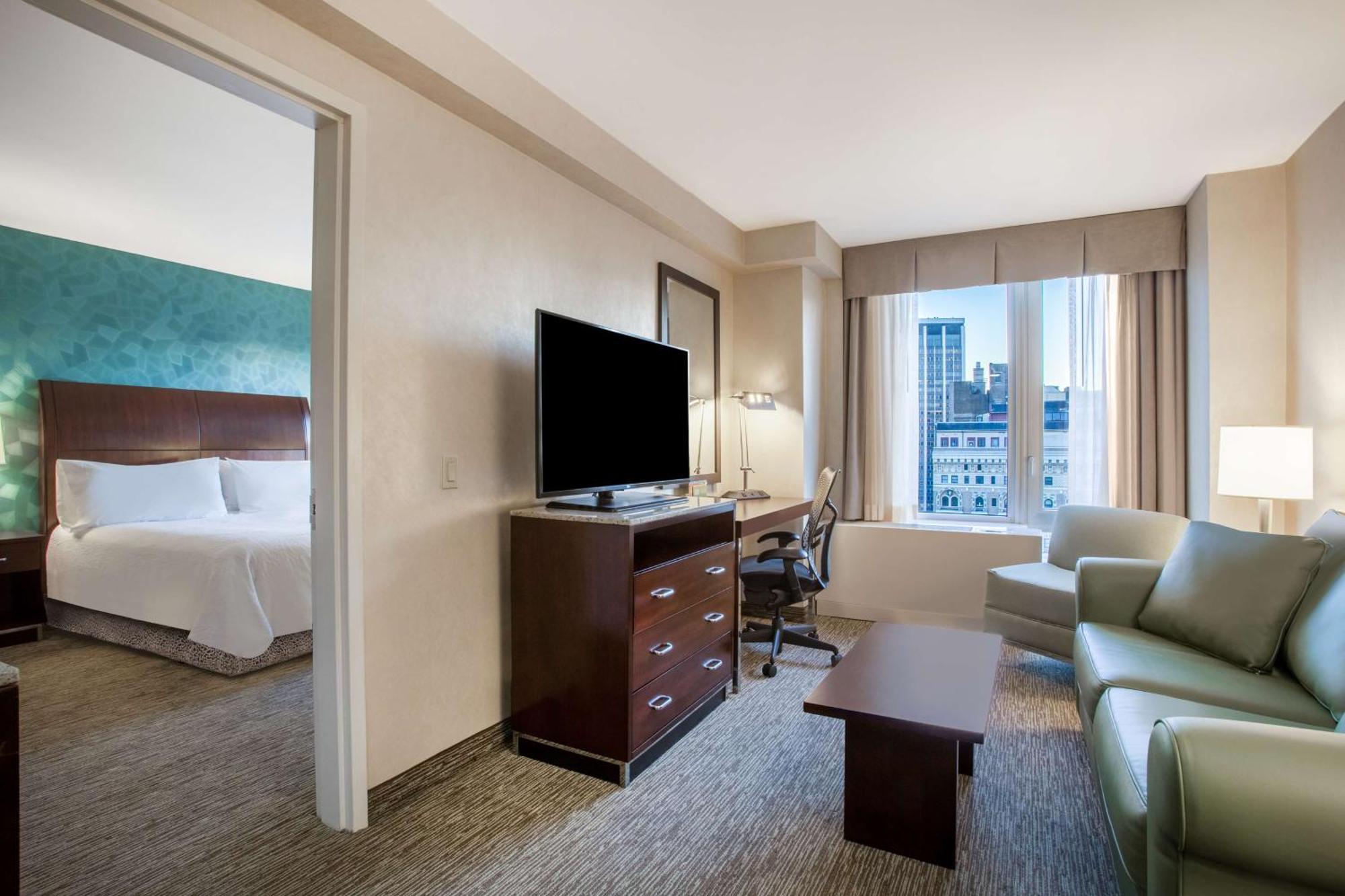 Hilton Garden Inn West 35Th Street New York City Exterior photo