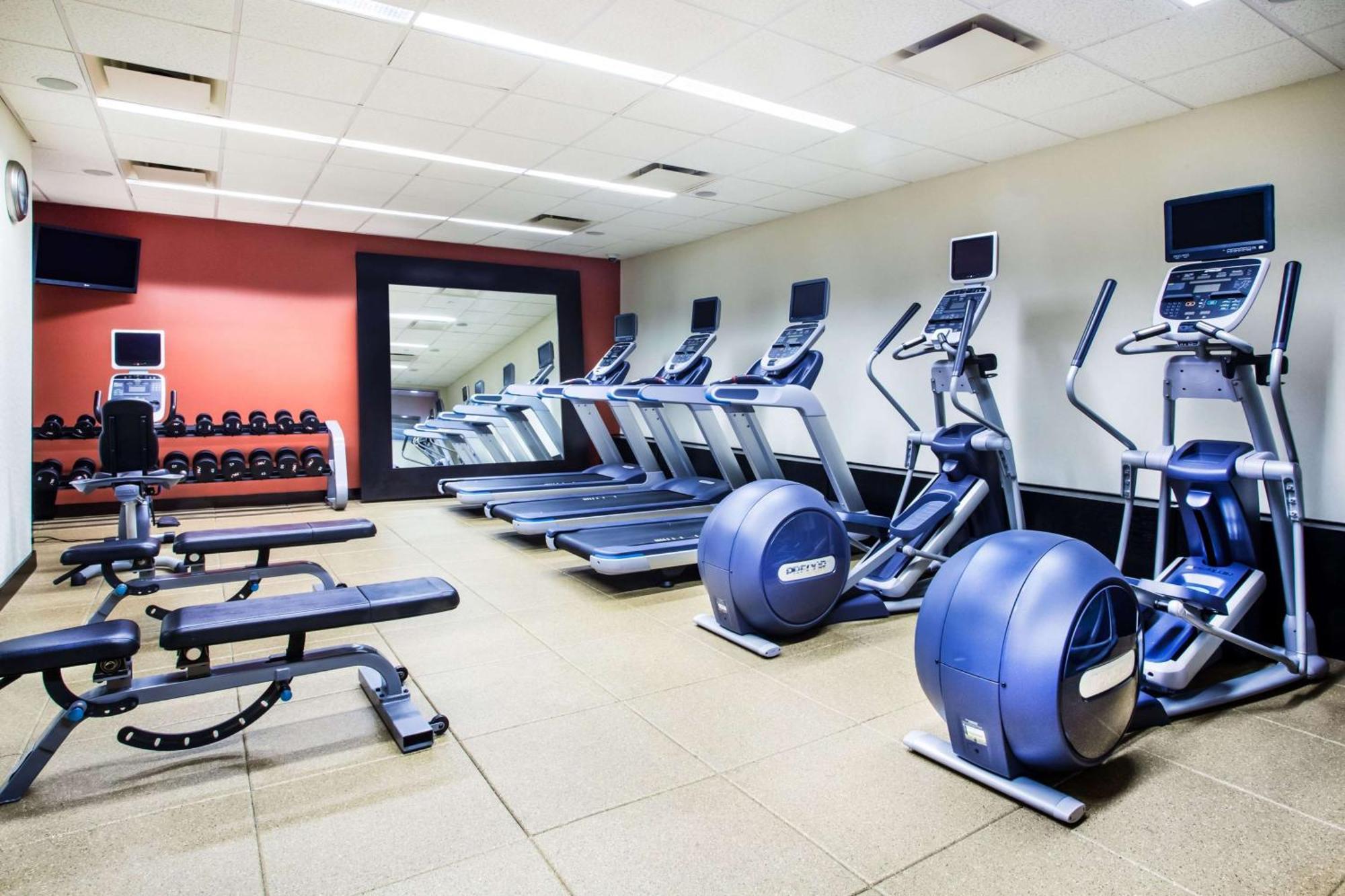 Hilton Garden Inn West 35Th Street New York City Exterior photo