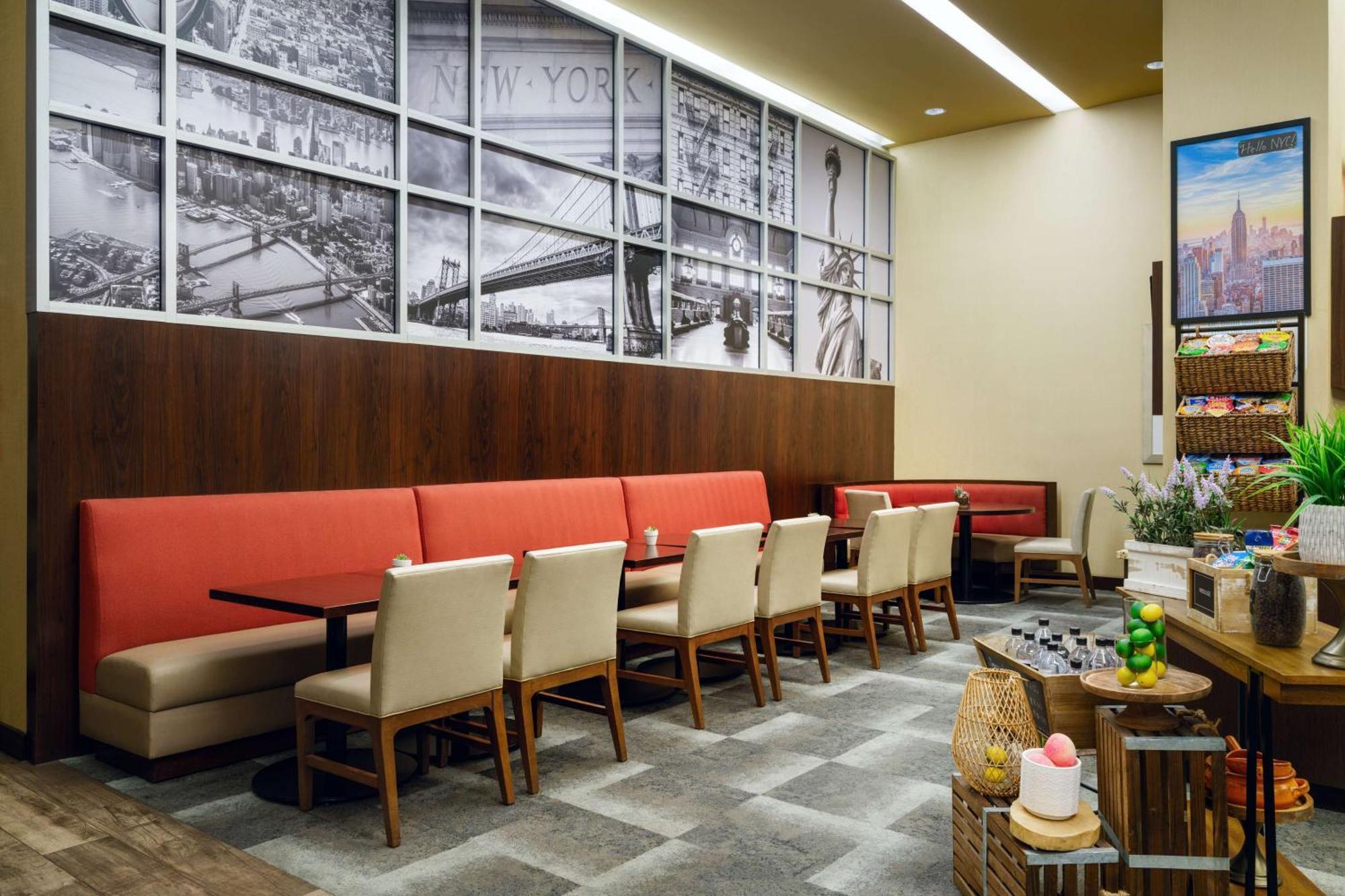 Hilton Garden Inn West 35Th Street New York City Exterior photo