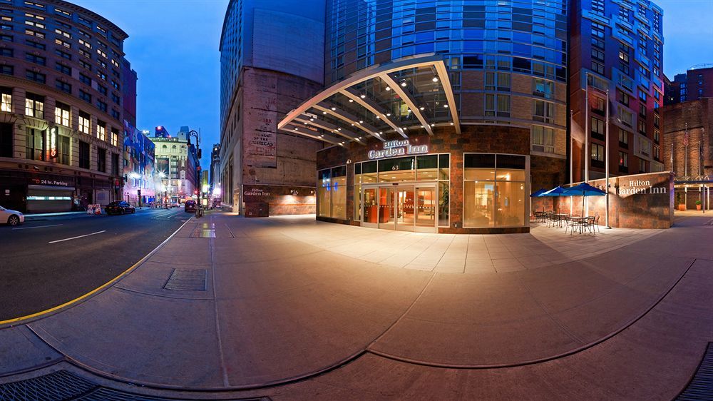 Hilton Garden Inn West 35Th Street New York City Exterior photo