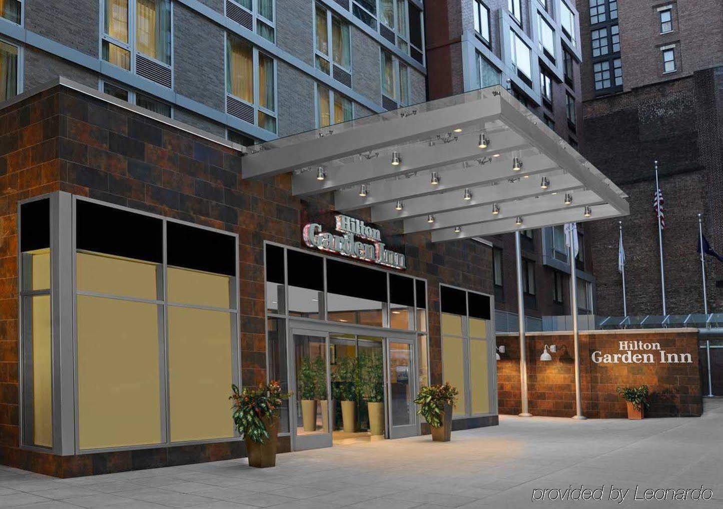 Hilton Garden Inn West 35Th Street New York City Exterior photo